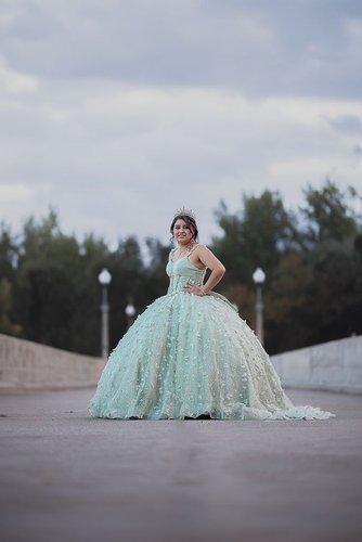 mobile - carousel-hero-element image-7