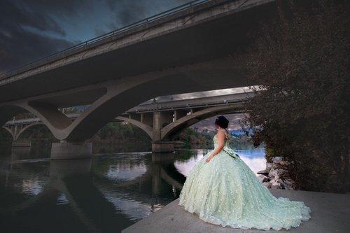 mobile - carousel-hero-element image-3