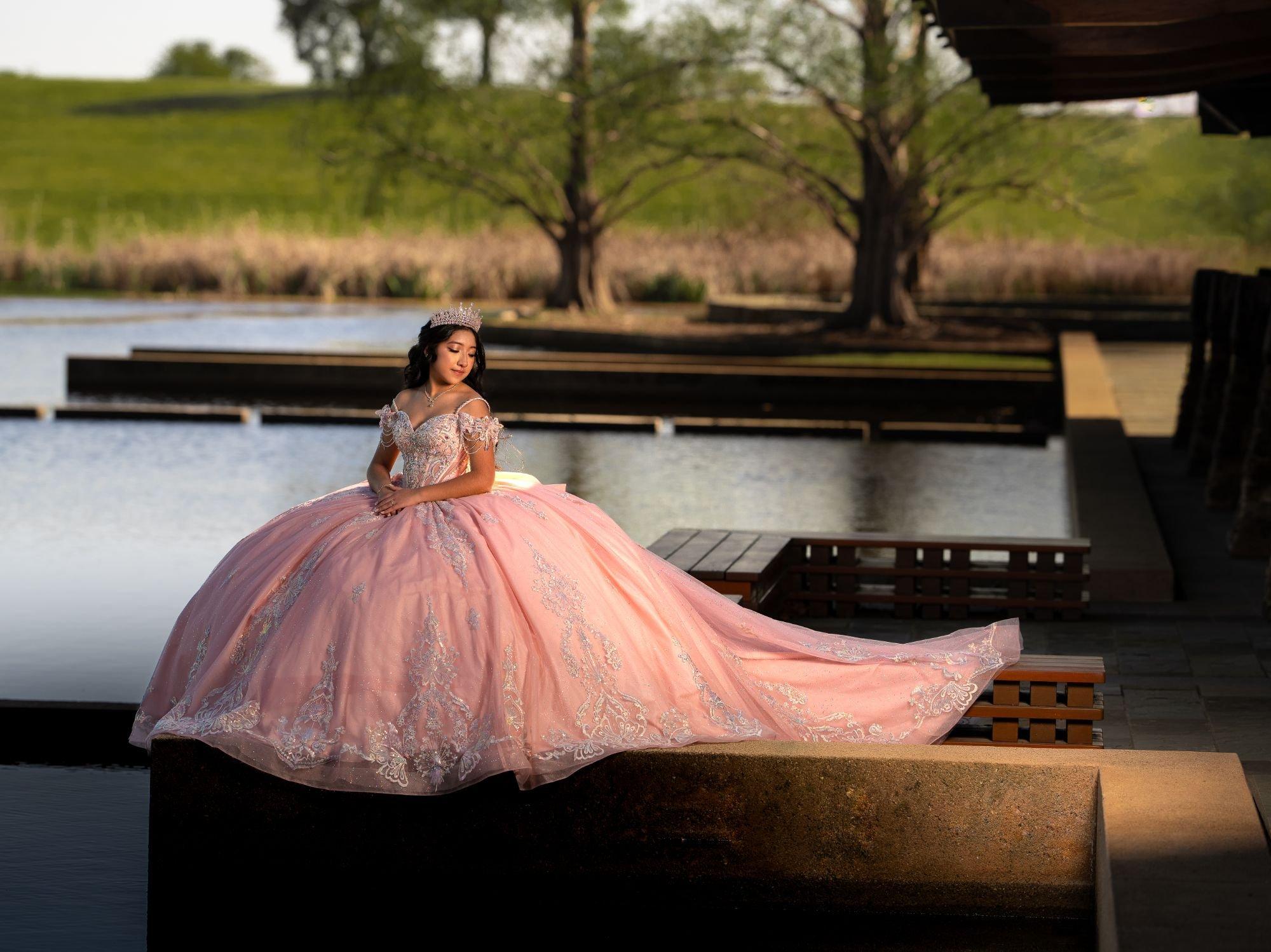 carousel-hero-element image-0