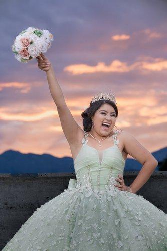 mobile - carousel-hero-element image-6